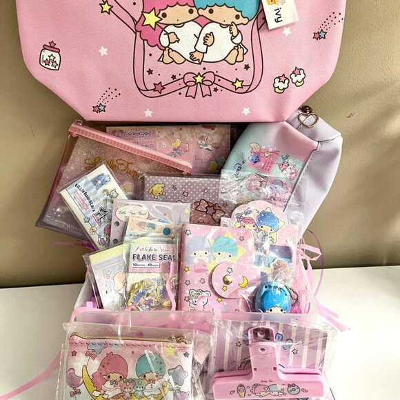 LITTLE TWIN STAR STATIONERY BUNDLE LOT NWT - Picture 1 of 4